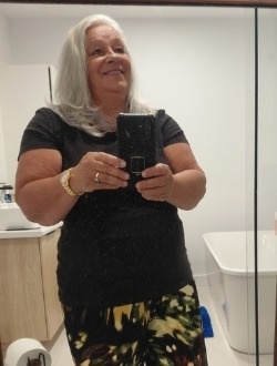 Profil de Angy, une femme célibataire de 65 ans à Shawinigan