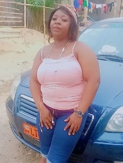 Profil de Lomia, une femme célibataire de 40 ans à Abang