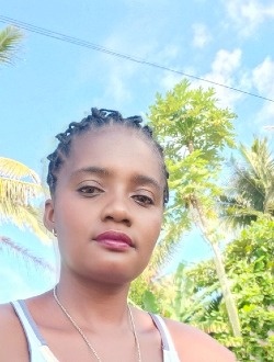 Profil de Juliane, une femme célibataire de 32 ans à Antsiranana