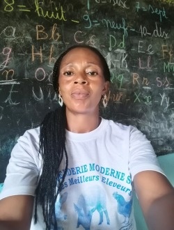 Profil de Carine, une femme célibataire de 44 ans à Yaoundé