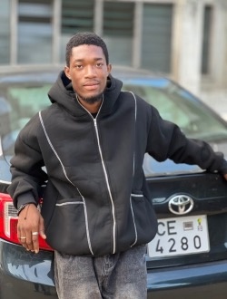 Profil de Yoann, un homme célibataire de 21 ans à Cotonou