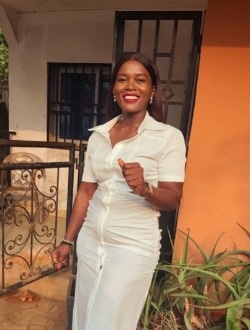 Profil de Stecy, une femme célibataire de 37 ans à Yaoundé