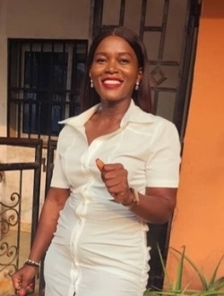 Profil de Stecy, une femme célibataire de 37 ans à Yaoundé