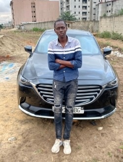 Profil de Félix, un homme célibataire de 25 ans à Cocody