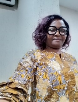 Profil de Floflo, une femme célibataire de 57 ans à Lomé