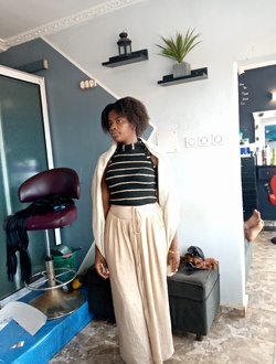 Profil de Irina, une femme célibataire de 24 ans à Yaoundé