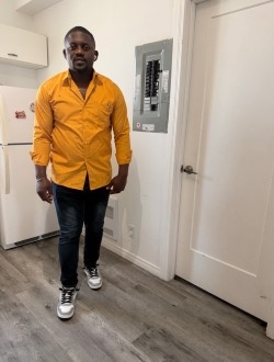 Profil de Nino, un homme célibataire de 35 ans à Lachine