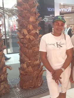 Profil de Yolande, une femme célibataire de 41 ans à Abi