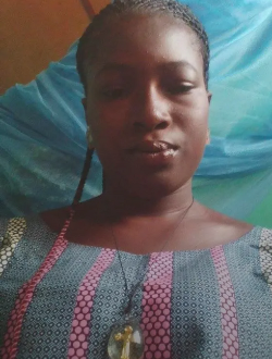 Profil de Crepine Carine, une femme célibataire de 28 ans à Zé