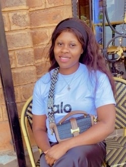 Profil de Lauriane, une femme célibataire de 24 ans à Yaoundé