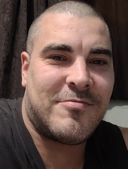 Profil de Simon, un homme célibataire de 43 ans à Saint-Jean-sur-Richelieu