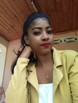 Profil de Prisca Prisca, une femme célibataire de 34 ans à Antsiranana