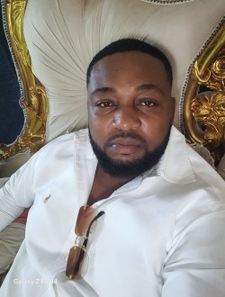 Profil de Georges, un homme célibataire de 40 ans à Accra Central