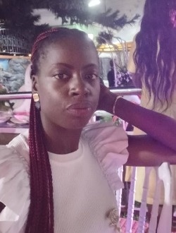 Profil de Lauraine, une femme célibataire de 35 ans à Yaoundé