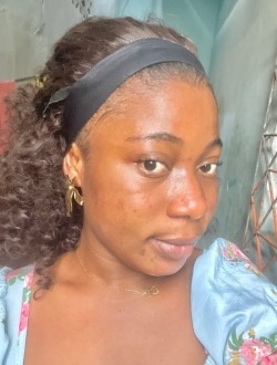 Profil de Grâce Murielle, une femme célibataire de 23 ans à Petit Abidjan-Youkou