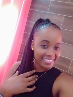 Profil de Charlotte, une femme célibataire de 31 ans à Douala