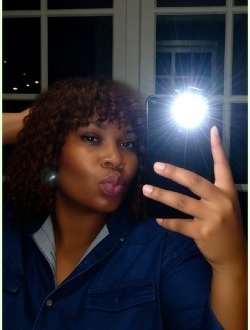 Profil de Julia, une femme célibataire de 38 ans à Libreville