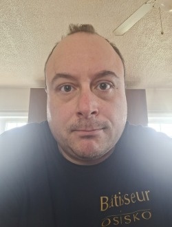 Profil de Pierre, un homme célibataire de 46 ans à Amos