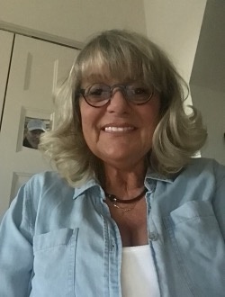 Profil de Marie-Lyne, une femme célibataire de 64 ans à Rimouski