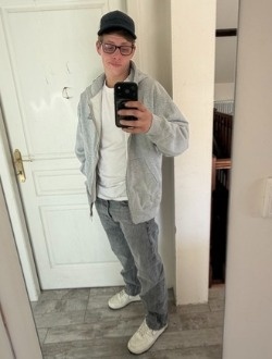 Profil de Nicolas, un homme célibataire de 20 ans à Jurançon