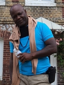 Profil de Roger, un homme célibataire de 49 ans à Paris
