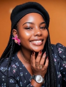 Profil de Veruchka, une femme célibataire de 28 ans à Yaoundé