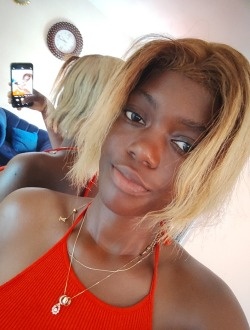 Profil de Murielle, une femme célibataire de 23 ans à Douala