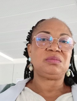 Profil de Meïra, une femme célibataire de 57 ans à La Fontaine-Saint-Martin