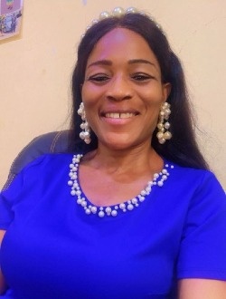 Profil de Fried, une femme célibataire de 50 ans à Yaoundé