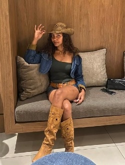 Profil de Monica, une femme célibataire de 28 ans à 1ER Arrondissement