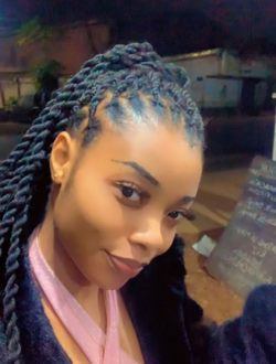 Profil de Marie Henriette, une femme célibataire de 23 ans à Yaoundé