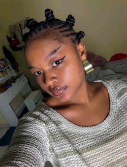 Profil de China, une femme célibataire de 23 ans à Antananarivo