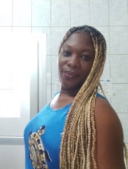 Profil de Nathacha, une femme célibataire de 28 ans à Douala
