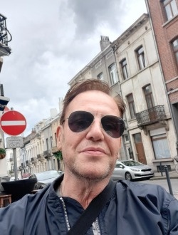 Profil de Christophe, un homme célibataire de 62 ans à Schaerbeek