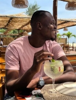 Profil de Franque, un homme célibataire de 36 ans à Vialonga