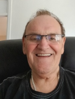 Profil de Leigh, un homme célibataire de 67 ans à Dudley