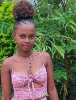 Profil de Christina, une femme célibataire de 22 ans à Antalaha