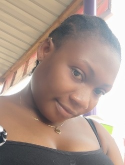 Profil de Fafa, une femme célibataire de 34 ans à Lomé
