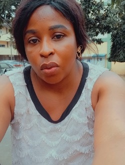 Profil de Flore, une femme célibataire de 42 ans à Yaoundé