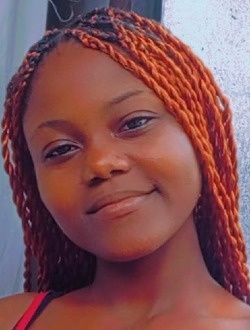 Profil de Dyvine Laure, une femme célibataire de 19 ans à Douala