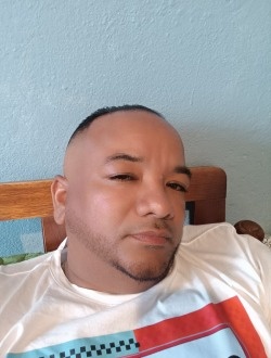 Profil de Laurent, un homme célibataire de 37 ans à Cintré