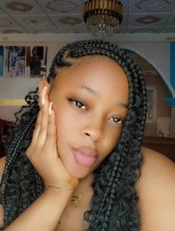 Profil de Manuela Patricia, une femme célibataire de 24 ans à Yaoundé