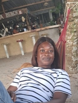 Profil de Raïssa, une femme célibataire de 32 ans à Abata