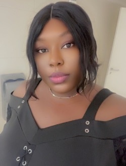 Profil de Carmelle, une femme célibataire de 27 ans à Abidjan