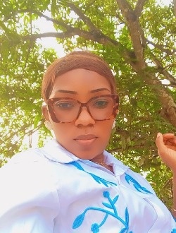 Profil de Ernestine, une femme célibataire de 31 ans à Abang