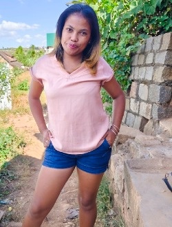 Profil de Victoria, une femme célibataire de 29 ans à Abohidrano