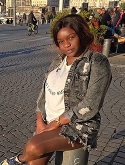 Profil de Anaëlle, une femme célibataire de 30 ans à Castellane