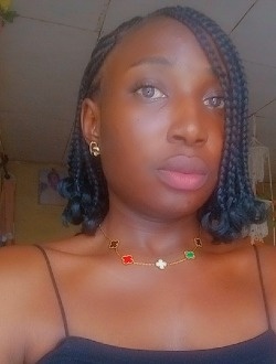 Profil de Elsy, une femme célibataire de 27 ans à Yaoundé