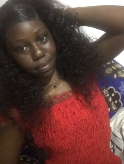 Profil de Megane Divine, une femme célibataire de 25 ans à Douala