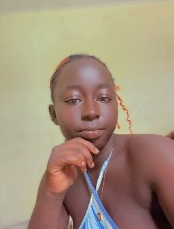 Profil de Emmanuela, une femme célibataire de 29 ans à Abidjan